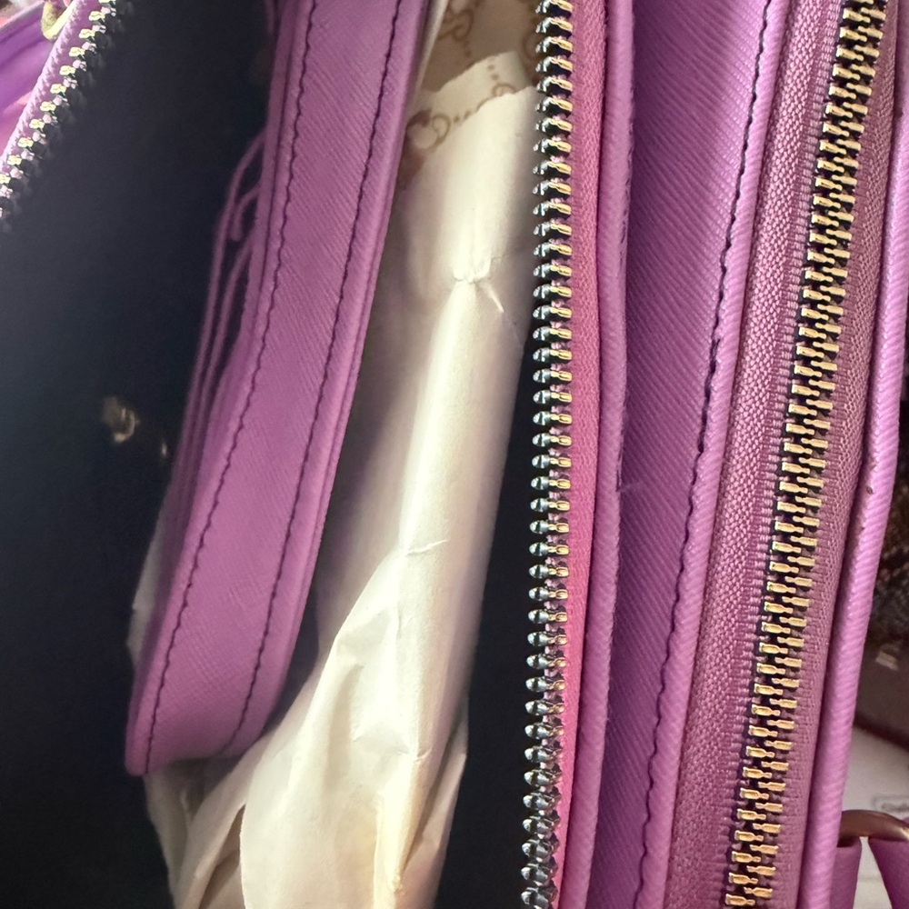 Lavender Handbag - Picture 8 of 8